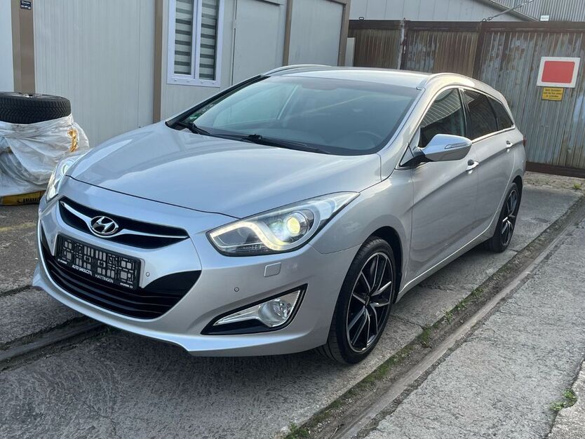 Hyundai i40 157.000 km 8.400 € Hattingen 45525