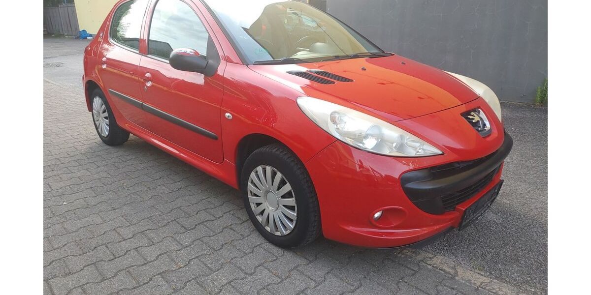 Peugeot 206 128.500 km 2.199 &euro; Essen 45326