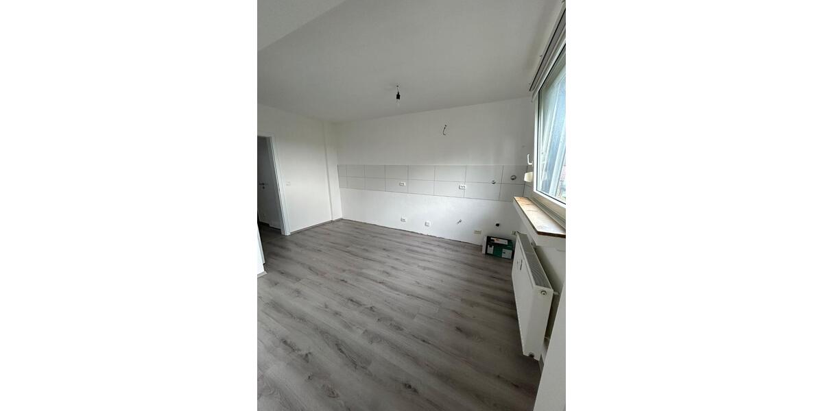 Dachgeschoßwohnung Oberhausen Biefang - 3.5 Zimmer, 67 m&sup2;, 700&euro; | Angebot:26322754