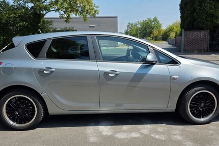 Opel Astra 133.000 km 4.000 &euro; Gelsenkirchen 45881