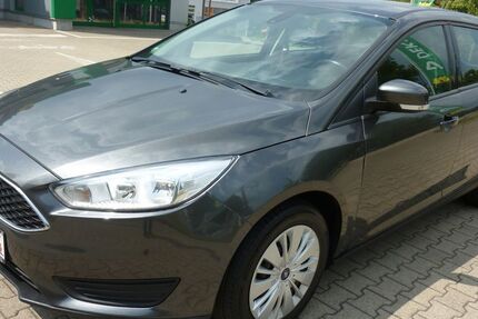 Ford Focus 168.000 km 5.999 € Essen 45144
