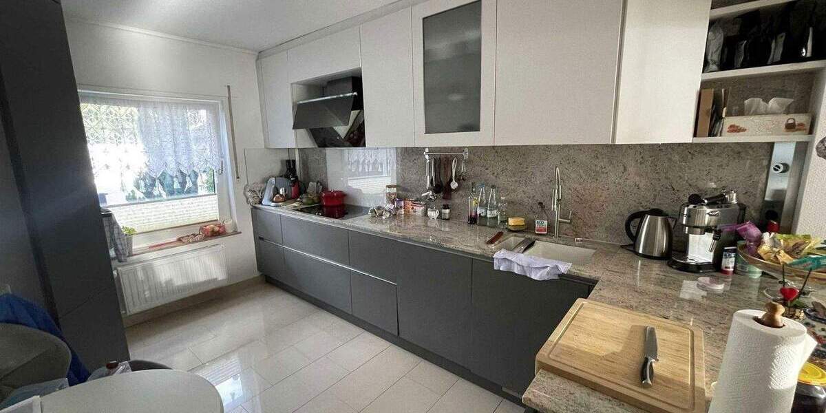 Reihenendhaus Rheinberg - 8 Zimmer, 255 m&sup2;, 749.000&euro; | Angebot:24856052