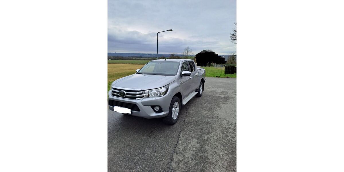 Toyota Hilux 107.000 km 31.500 &euro; Essen 45239