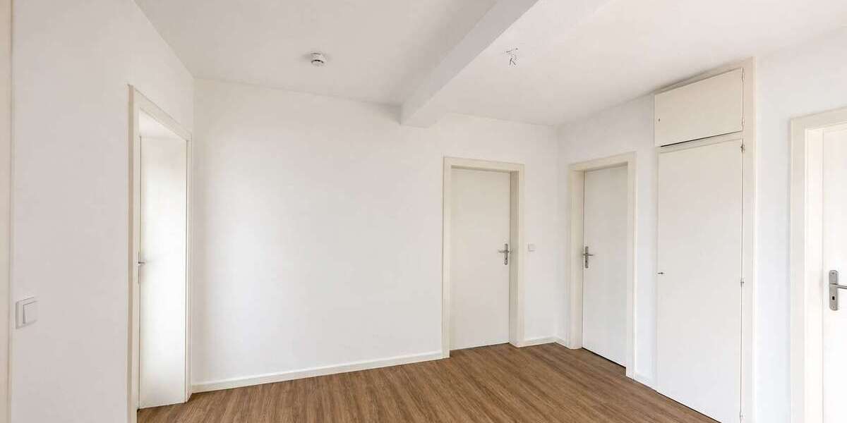 Etagenwohnung Krefeld-Stadtmitte Stadtmitte - 3 Zimmer, 88 m&sup2;, 750&euro; | Angebot:26728957