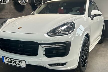 Porsche Cayenne 118.154 km 39.900 € Krefeld 47800