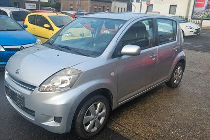 Daihatsu Sirion 89.000 km 2.899 &euro; Krefeld 47807