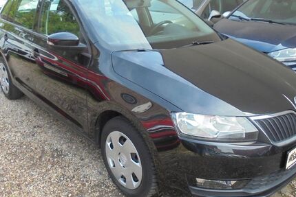 Skoda Rapid 82.700 km 9.200 &euro; Duisburg 47249