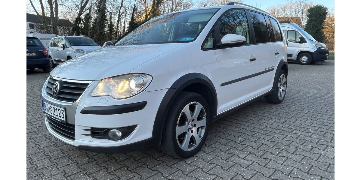 VW Touran 146.200 km 7.500 &euro; Düsseldorf 40625