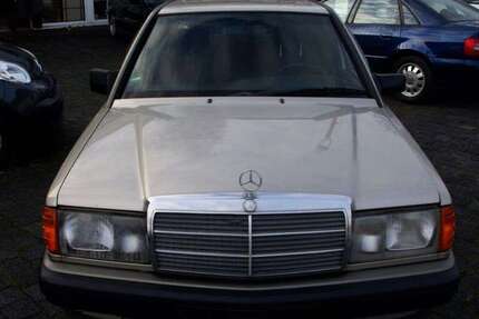 Mercedes-Benz 190 130.000 km 3.600 &euro; Bottrop 46242