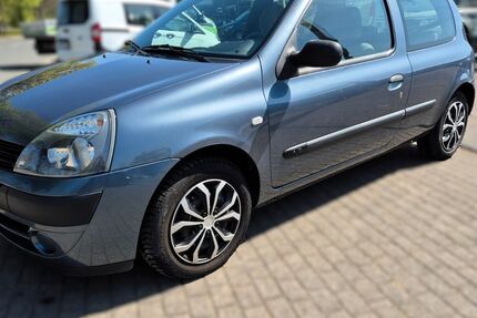 Renault Clio 31.900 km 3.333 € Essen 45139