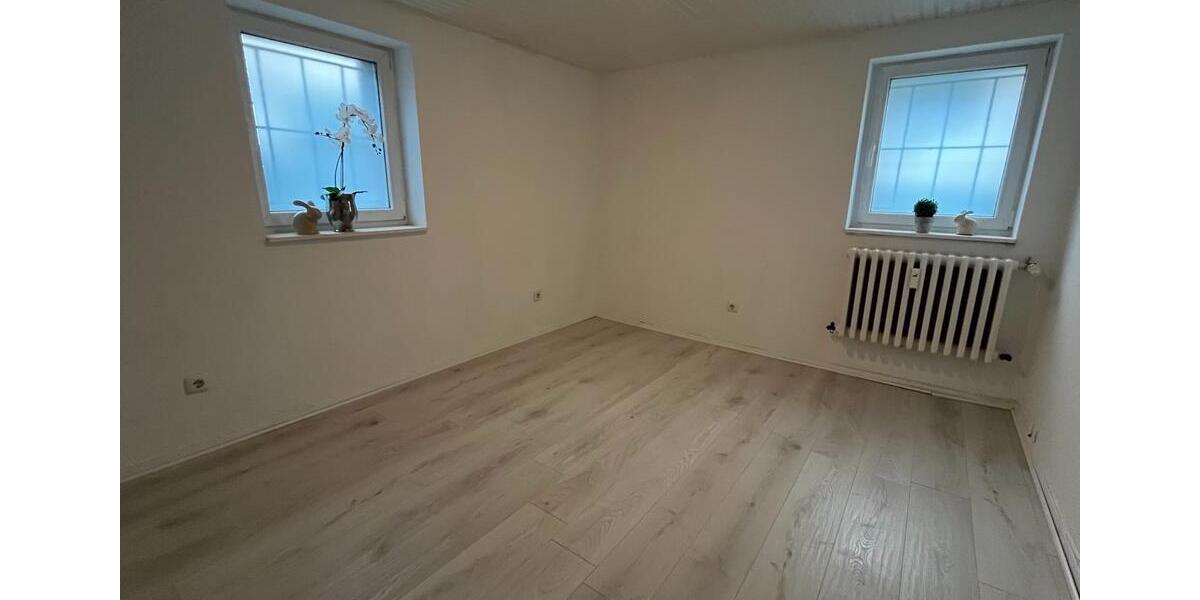 Etagenwohnung Duisburg Großenbaum - 2 Zimmer, 80 m&sup2;, 670&euro; | Angebot:25510501