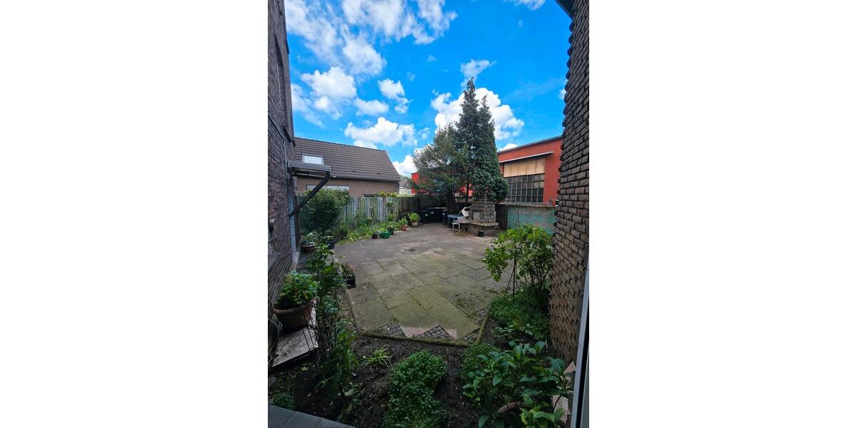 Erdgeschoßwohnung Duisburg Hamborn - 5 Zimmer, 166 m&sup2;, 175.000&euro; | Angebot:27108703