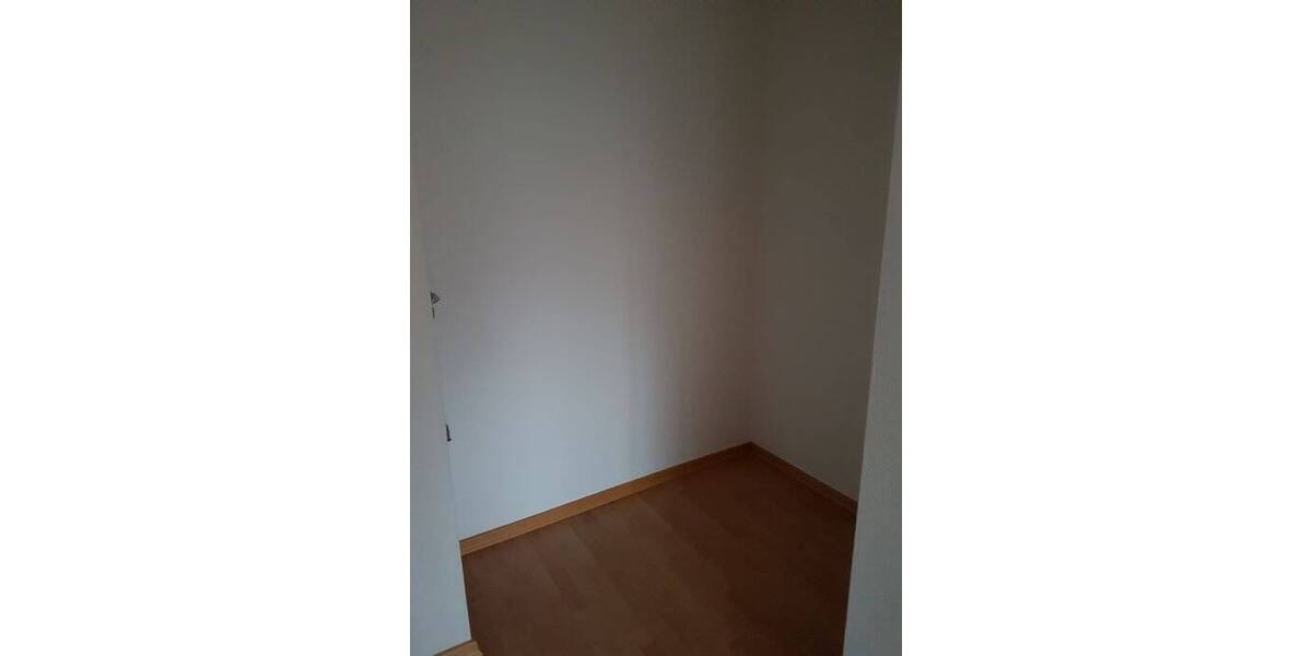 Gewerbeobjekt Duisburg Hochheide - 2 Zimmer, 68 m&sup2;, 680&euro; | Angebot:23943551
