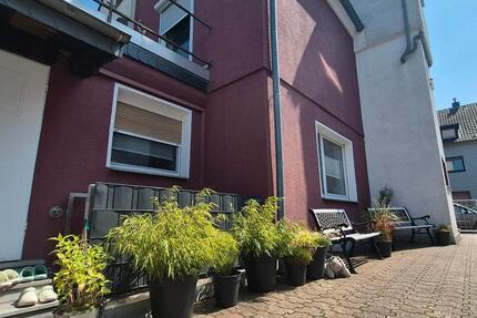 Haus Duisburg Rheinhausen - 8 Zimmer, 167 m&sup2;, 380.000&euro; | Angebot:27038011