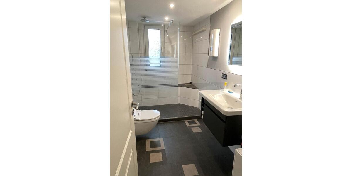 Dachgeschoßwohnung Düsseldorf Pempelfort - 3 Zimmer, 93 m&sup2;, 455.000&euro; | Angebot:26955721
