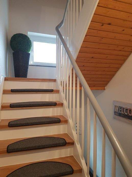 TOP!!! RENOVIERTES + TOP AUFGETEILTES + GROSSZÜGIGES DACHGESCHOSS APARTMENT in OBERHAUSEN - KLOSTERHARDT!!! 2 zimmer