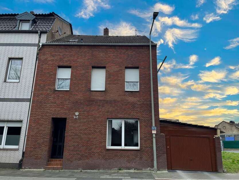 Haus zum Kaufen in Duisburg 299.000 € 260 m²