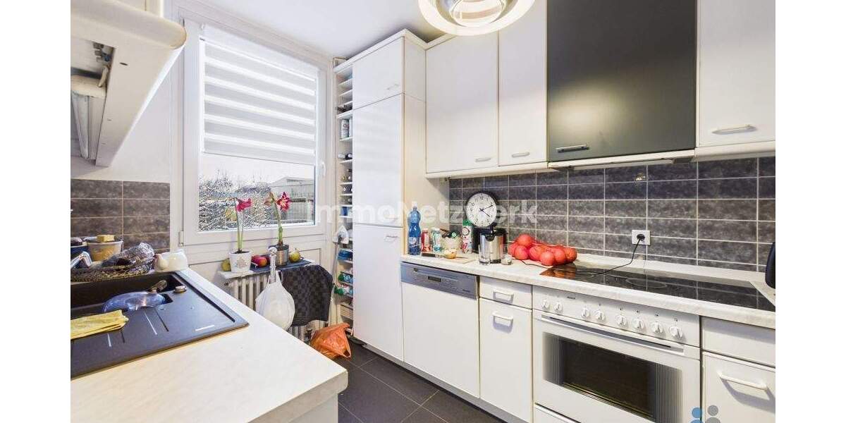 Etagenwohnung Neuss Innenstadt - 3 Zimmer, 78 m&sup2;, 275.000&euro; | Angebot:24814323