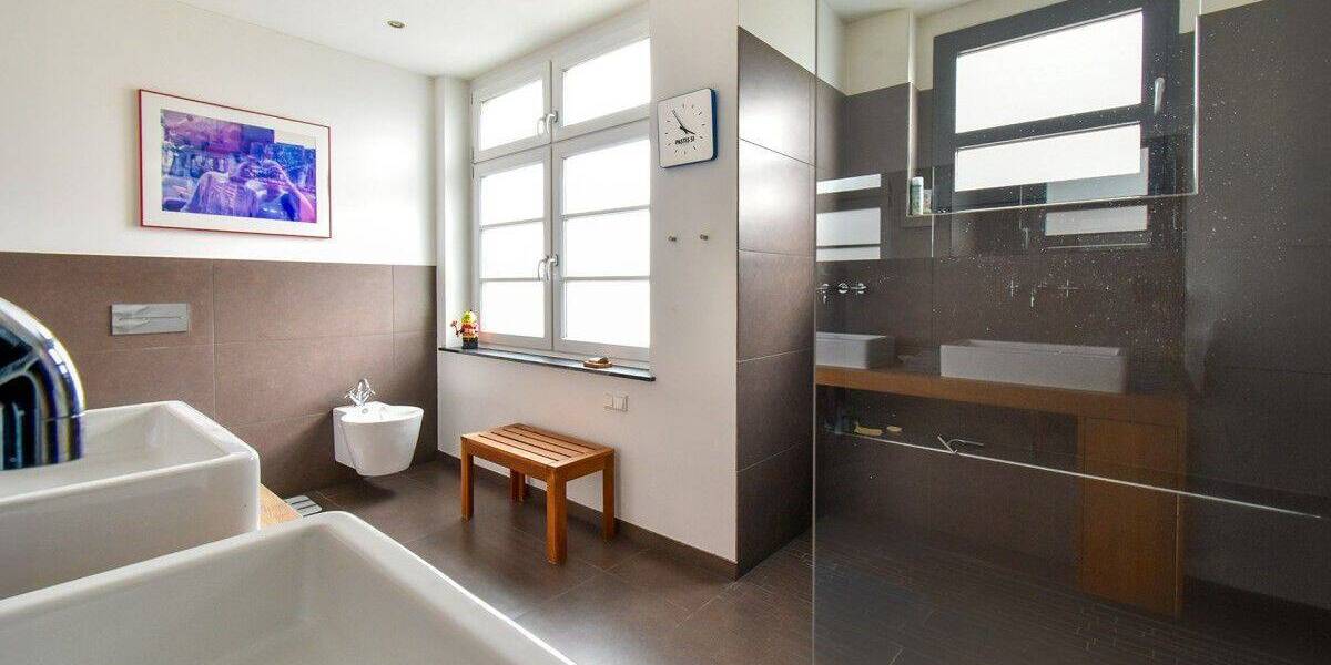 Reihenendhaus Duisburg Duissern - 9 Zimmer, 342 m&sup2;, 1.365.000&euro; | Angebot:26851078