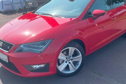 Seat Leon 105.000 km 9.990 € Düsseldorf 40589