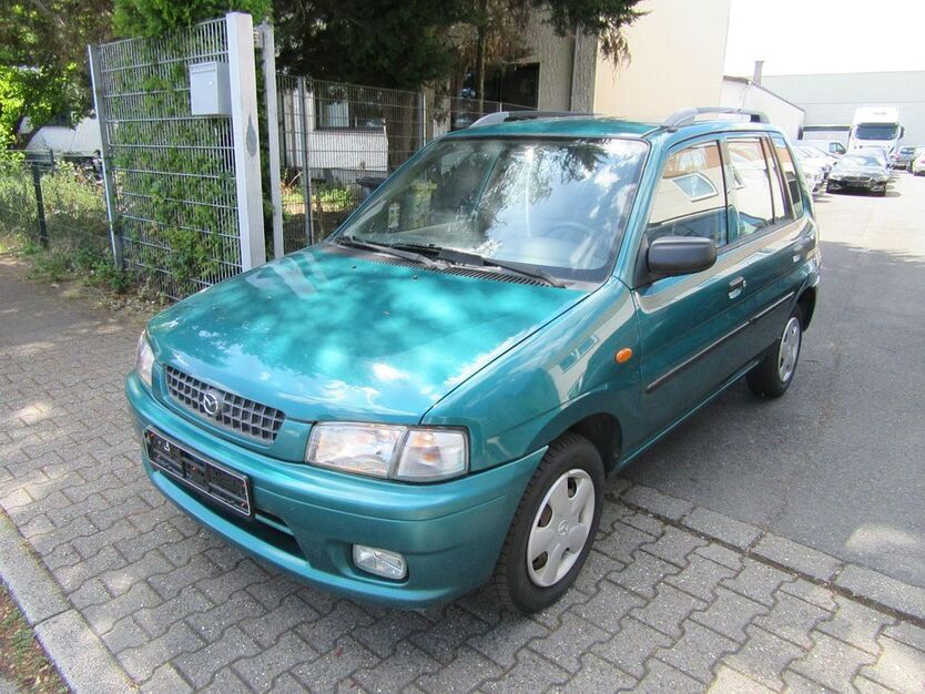 Mazda Demio 131.000 km 1.450 € Düsseldorf 40231