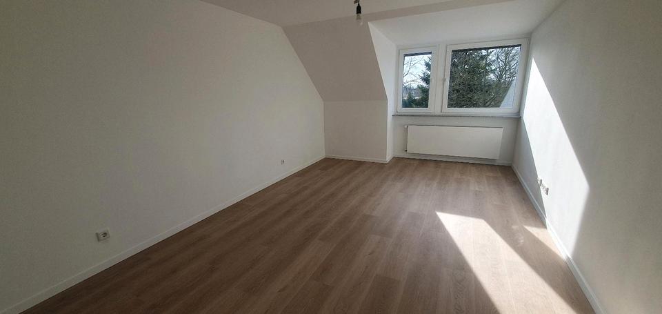 Doppelhaushälfte Heiligenhaus - 5 Zimmer, 130 m&sup2;, 2.500&euro; | Angebot:25083920