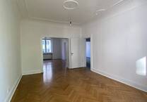 Ziehen Sie in die belle étage: Wunderschöne 3 bis 4 Zimmer AltbauWohnung mitten in Pempelfort