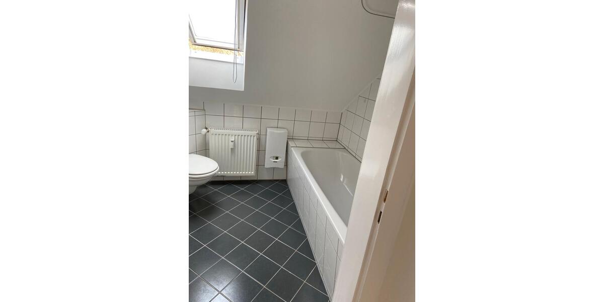 Dachgeschoßwohnung Bochum Bochum-Südwest - 1 Zimmer, 40 m&sup2;, 485&euro; | Angebot:25364984