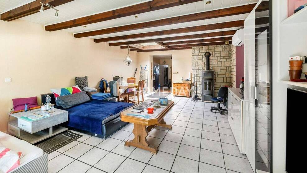 Viel Raum, Charme & Möglichkeiten - DHH mit Pool, möglicher Einliegerwohnung & großer Garage 7 zimmer