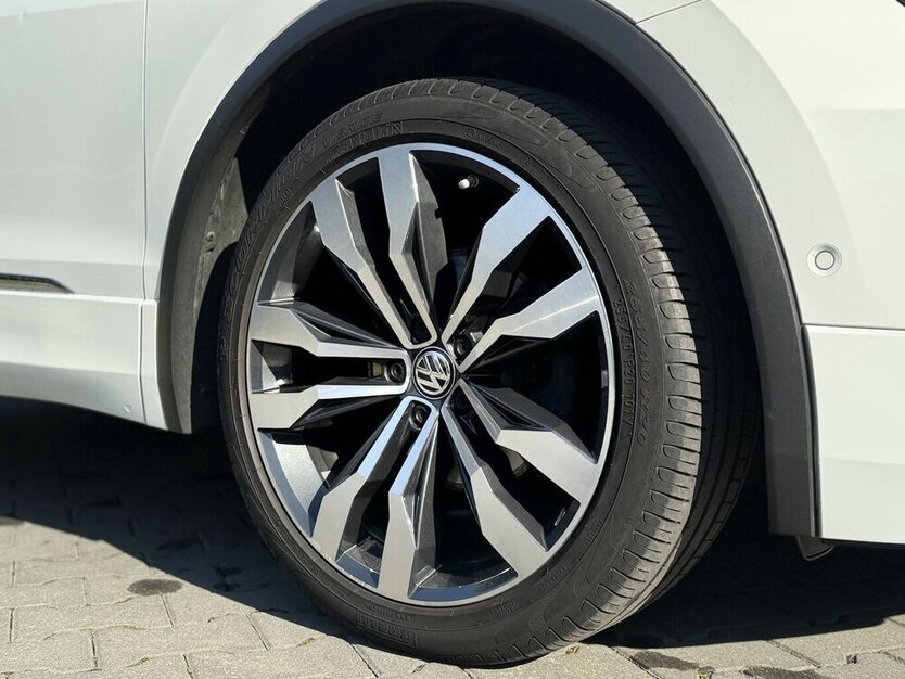 Tiguan R-Line / 4Motion / Pano / Kamera / AAC