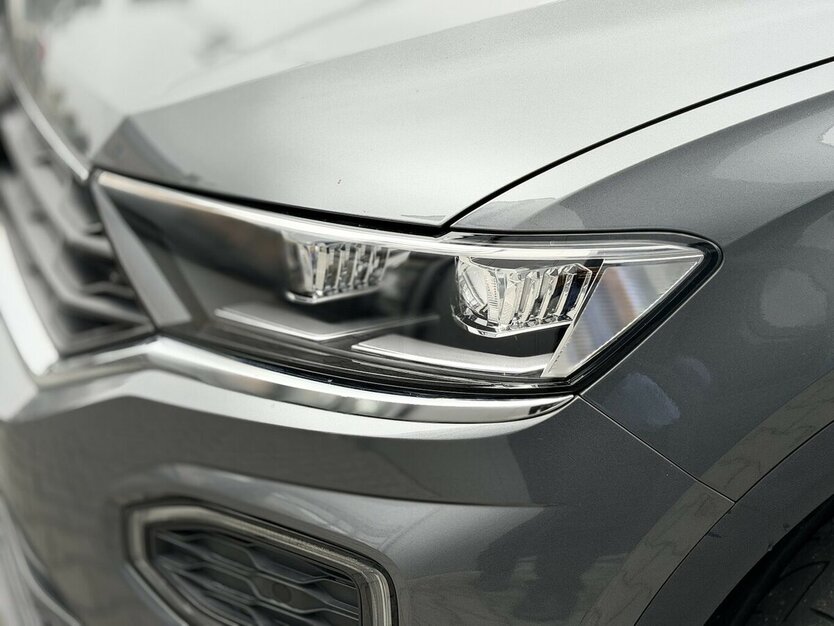 VW T-Roc R-line*IQ*Pano*Kamera*Virtual*AHK 45.000 km 25.390 € Mönchengladbach 41066