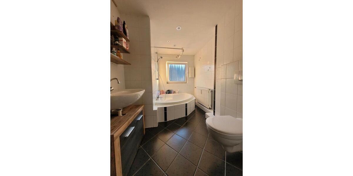 Doppelhaushälfte Duisburg Rheinhausen - 8 Zimmer, 167 m&sup2;, 380.000&euro; | Angebot:27038011