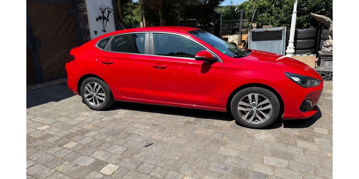 Hyundai i30 159.221 km 7.990 &euro; Neukirchen-Vluyn 47506