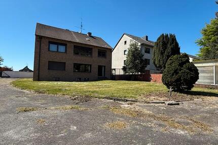 Haus Gladbeck - 7 Zimmer, 185 m&sup2;, 2.600&euro; | Angebot:26443116