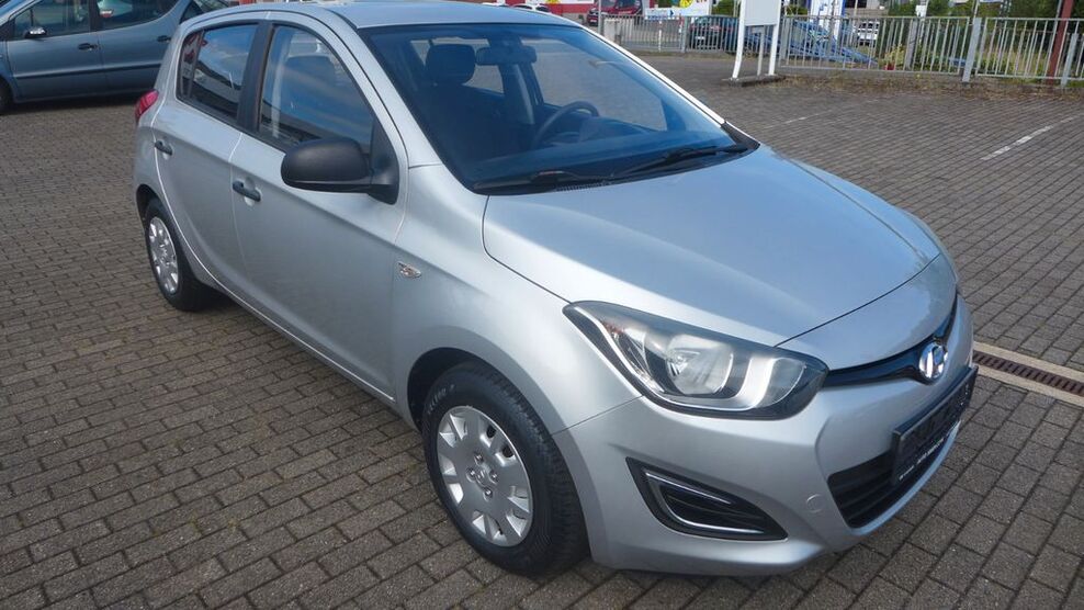 Hyundai i20 81.997 km 5.490 € Hattingen (bei Bochum) 45527