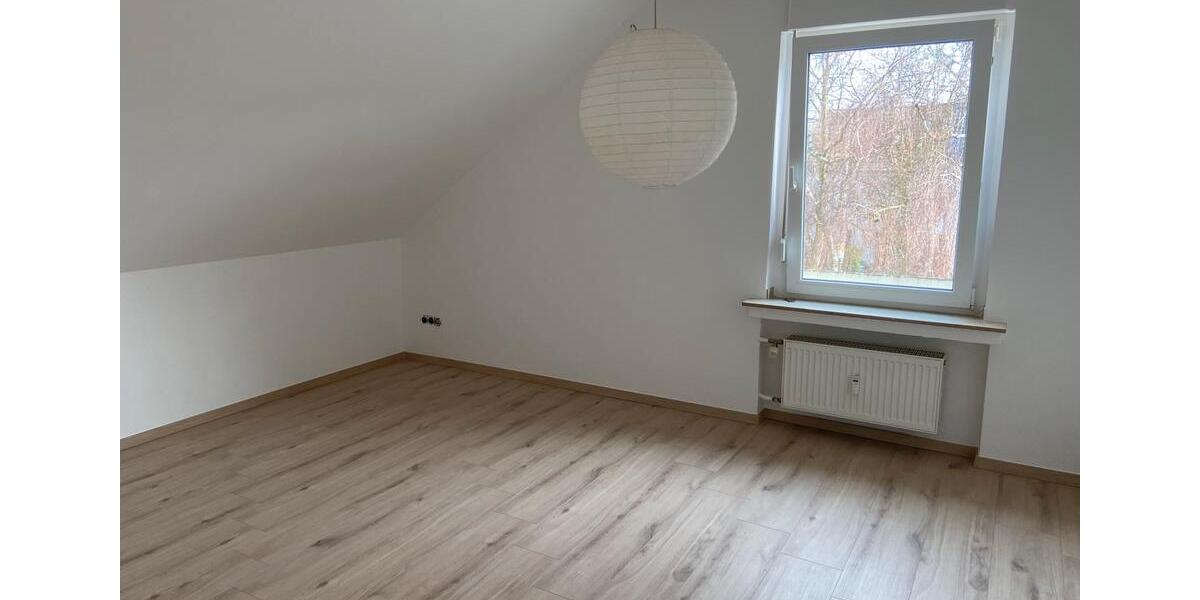 Dachgeschoßwohnung Bochum Bochum-Südwest - 1 Zimmer, 40 m&sup2;, 485&euro; | Angebot:25364984