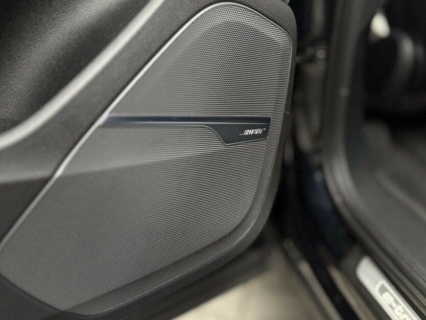 Audi Q7 3.0 TDI e-tron quattro / Panorama / Kamera 179.000 km 31.500 € Mönchengladbach 41066