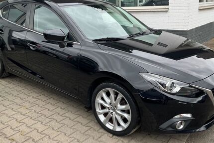 Mazda 3 107.000 km 11.950 &euro; Moers 47447