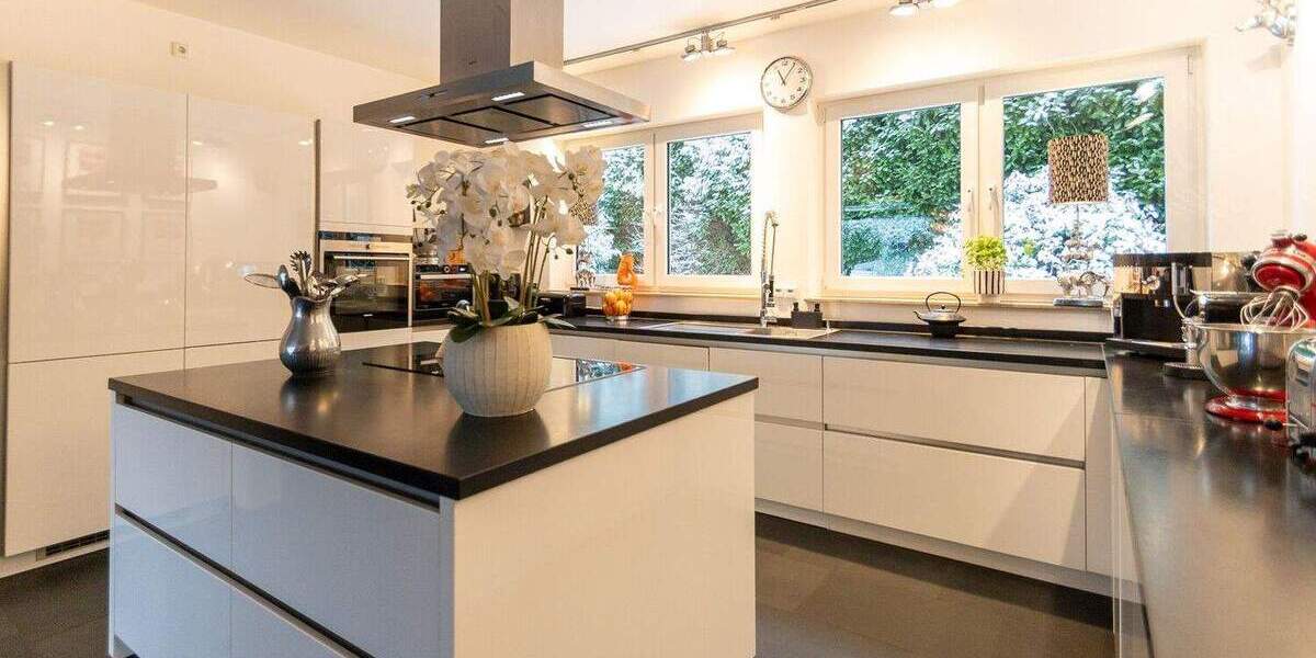 Einfamilienhaus Neuss Selikum - 9 Zimmer, 390 m&sup2;, 1.750.000&euro; | Angebot:24557679