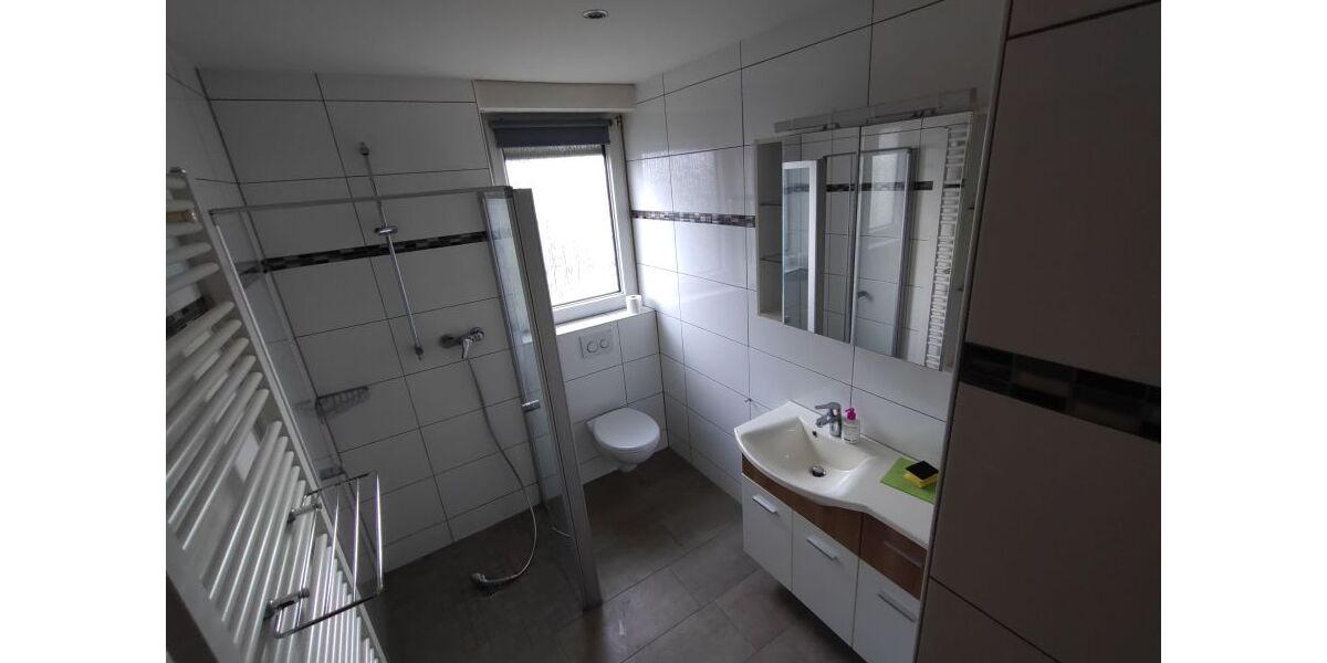 Provisionsfrei* Geräumiges, solides 2-FH mit Keller in Top Lage !!! - Zweifamilienhaus Wesel Obrighoven | Angebot:25566115