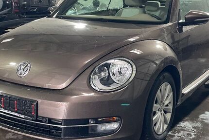 VW Beetle 179.324 km 9.599 &euro; Krefeld 47799
