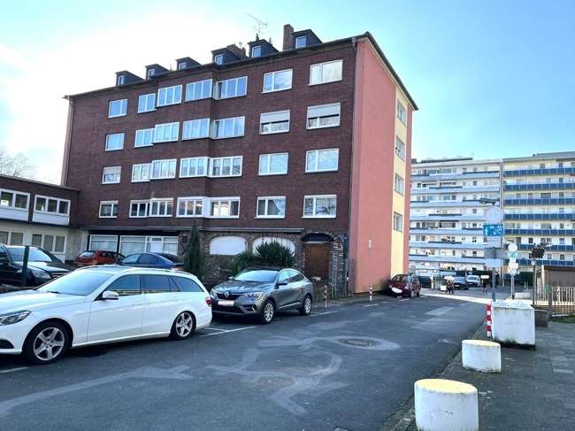 Wohnung zum Kaufen in Duisburg 78.000 € 71.23 m²