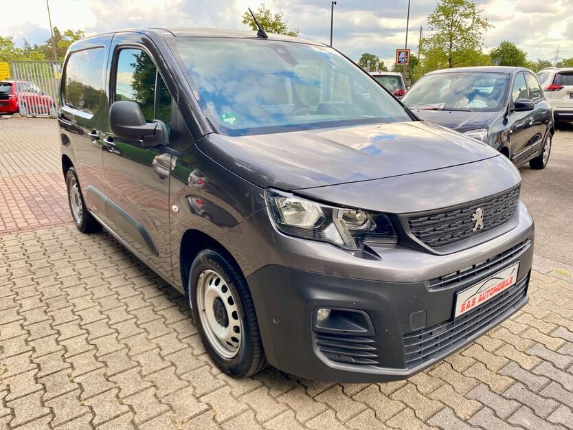 Peugeot Partner 216.710 km 9.500 € Moers 47445