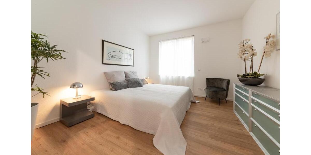 Etagenwohnung Düsseldorf Pempelfort - 3 Zimmer, 87 m&sup2;, 1.388&euro; | Angebot:26329903