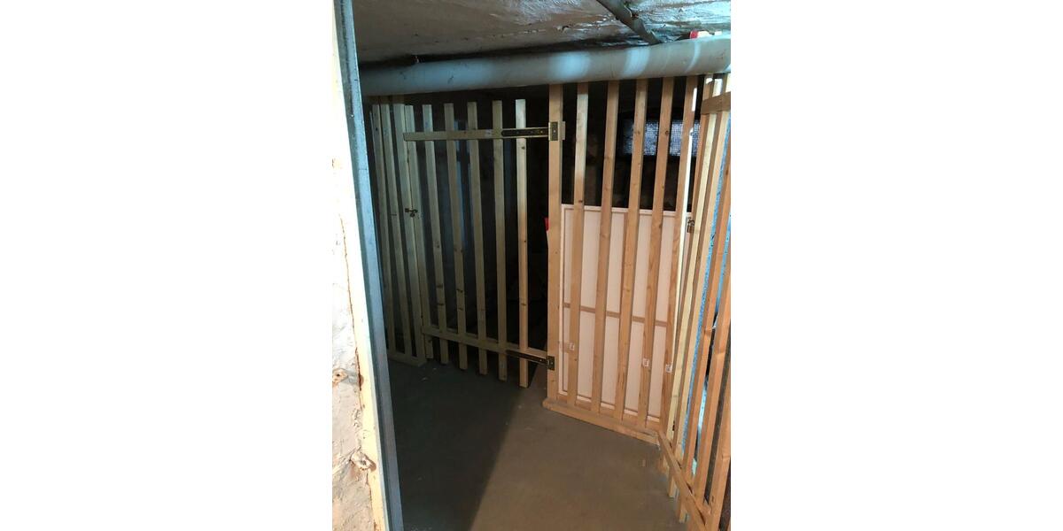 Dachgeschoßwohnung Essen Stadtbezirk III - 2.5 Zimmer, 56 m&sup2;, 135.000&euro; | Angebot:25353846