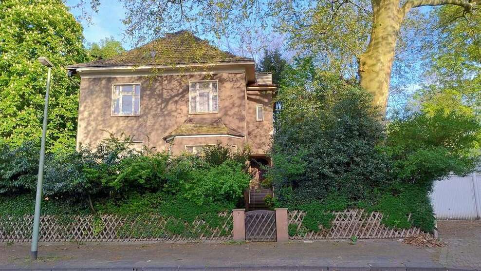 Haus zum Kaufen in Duisburg Hochfeld 488.000 € 204.49 m²