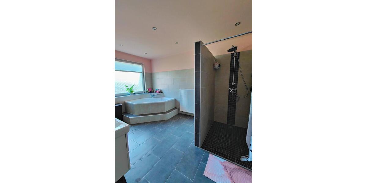 Reihenhaus Duisburg Rheinhausen - 8 Zimmer, 160 m&sup2;, 551.000&euro; | Angebot:25045833