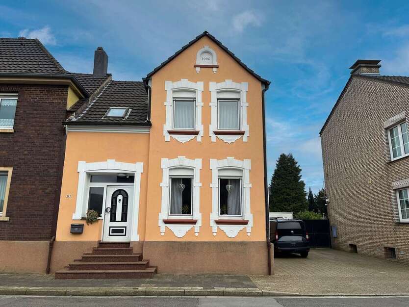 Haus zum Kaufen in Moers 378.000 € 161 m²