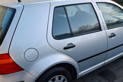 VW Golf 149.586 km 1.750 &euro; Ratingen 40878