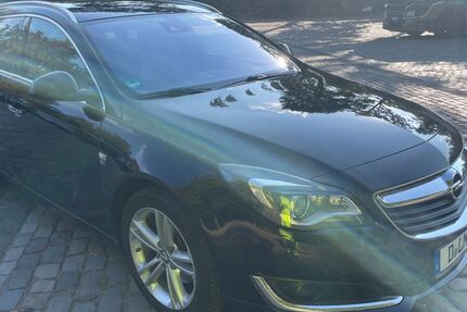 Opel Insignia 210.000 km 6.900 &euro; Düsseldorf 40595